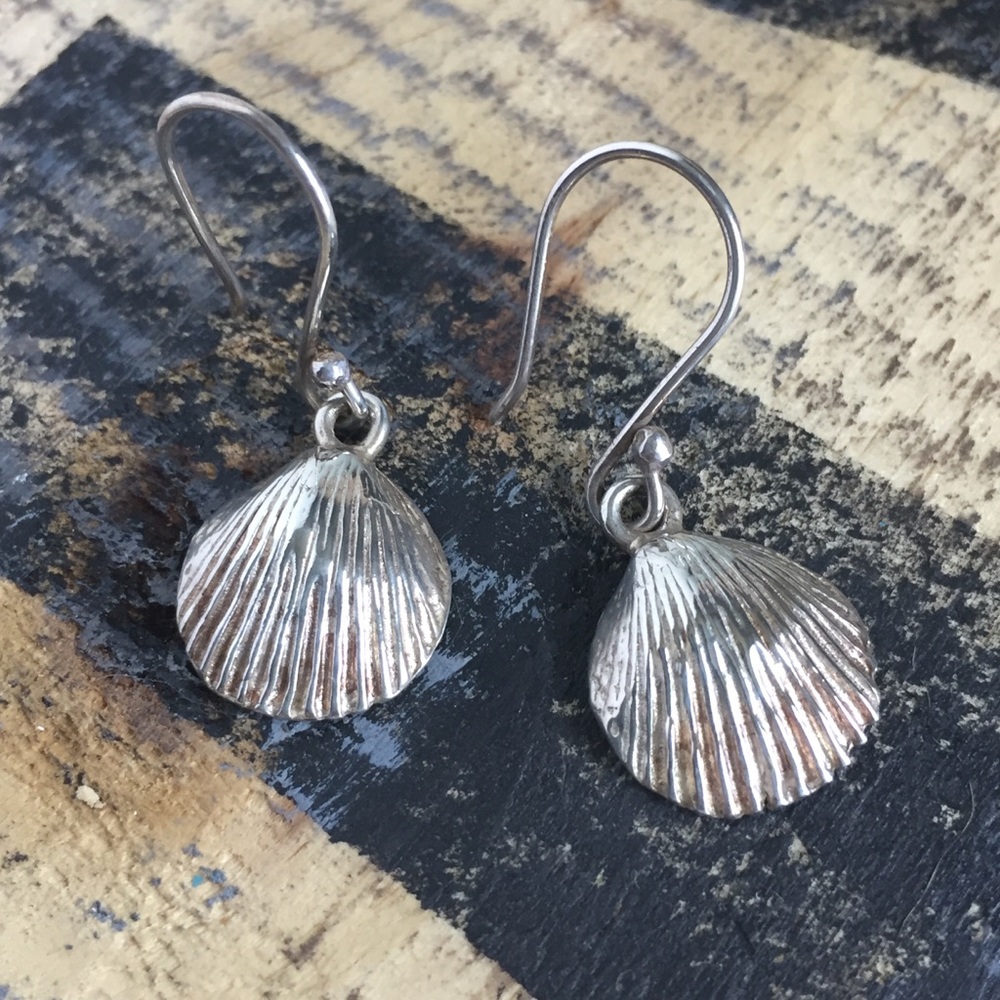 Sterling silver 925 scallop seashell dangle earrings beach coastal jewelry - Picture 2 of 9